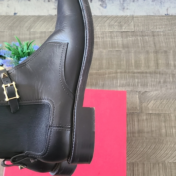 Valentino Garavani Rockstud Ankle Boots - Picture 7 of 12